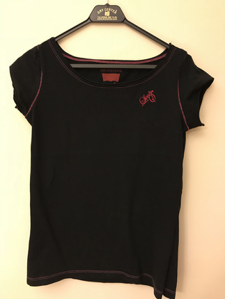 Levis t-shirt
