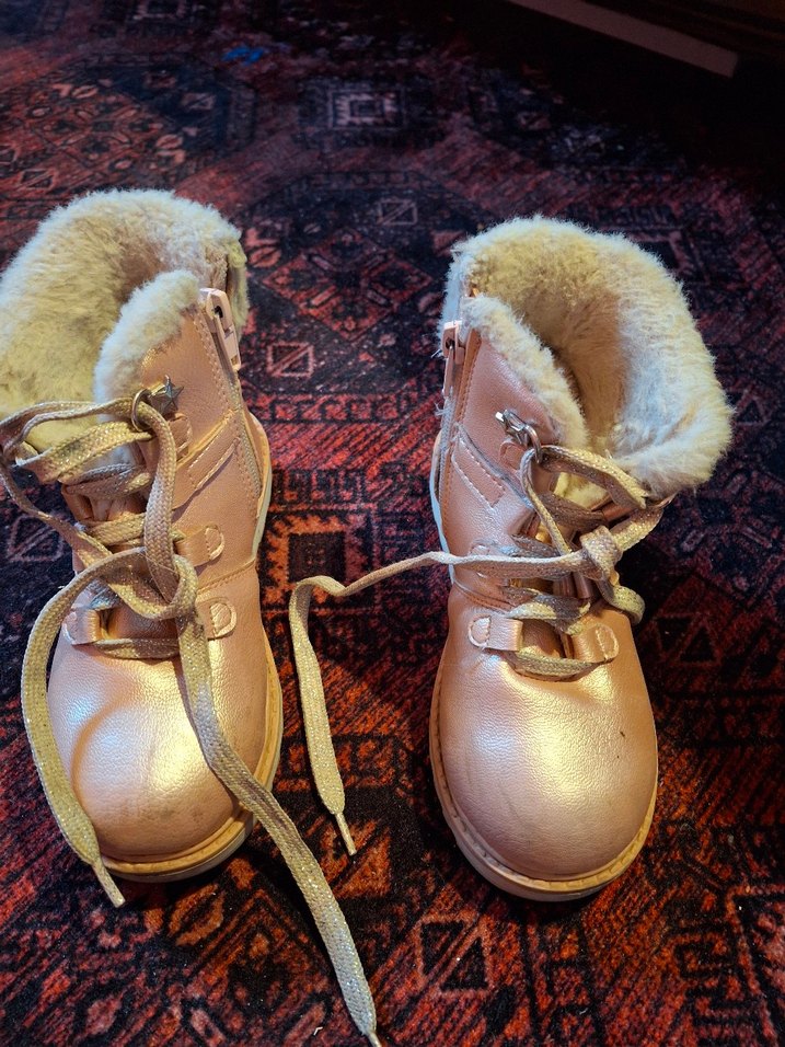 Kız Çocuk Parlak Altın Deri Botlar - Görsel 2