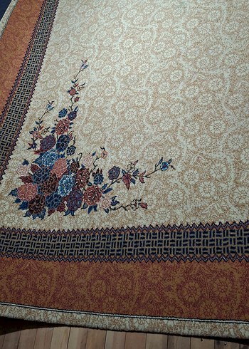 Çiçek Desenli Çok Renkli Geleneksel Halı - Görsel 3