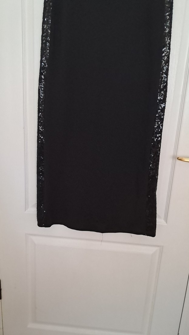 Siyah Drapeli Uzun Dar Etek - Görsel 4