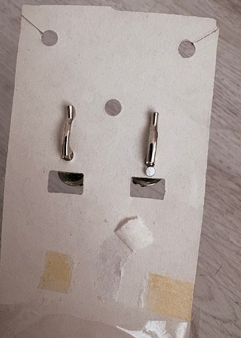 Kısa Kırmızı tasli Küpeler - Görsel 2