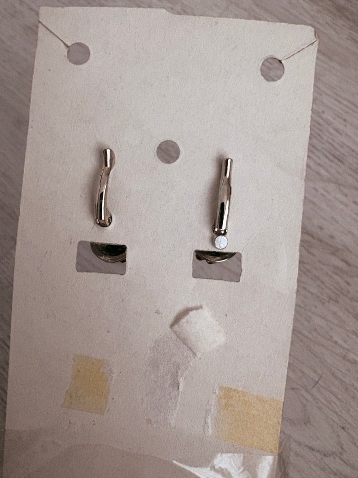 Kısa Kırmızı tasli Küpeler - Görsel 2