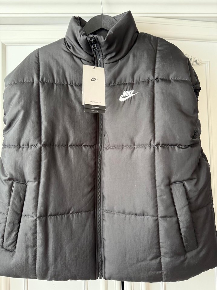 Nike Siyah Kadın  Şişme Yelek - Görsel 2