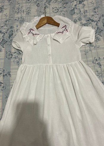 Nakışlı Keten Kız Elbise - Görsel 2