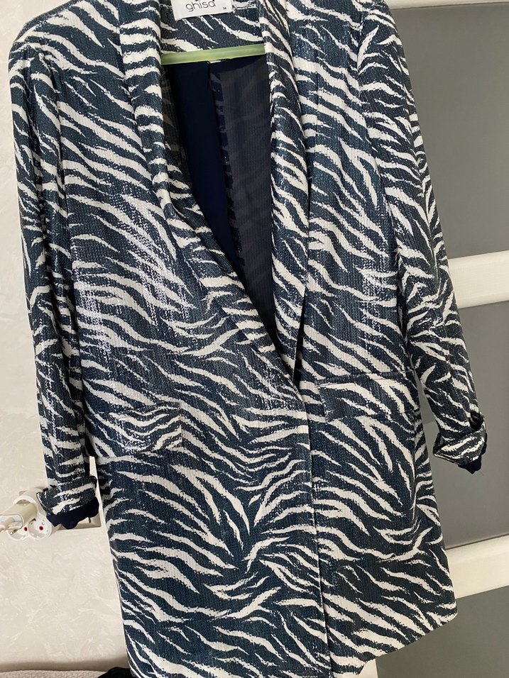 Ghisa payetli ceket - Görsel 3