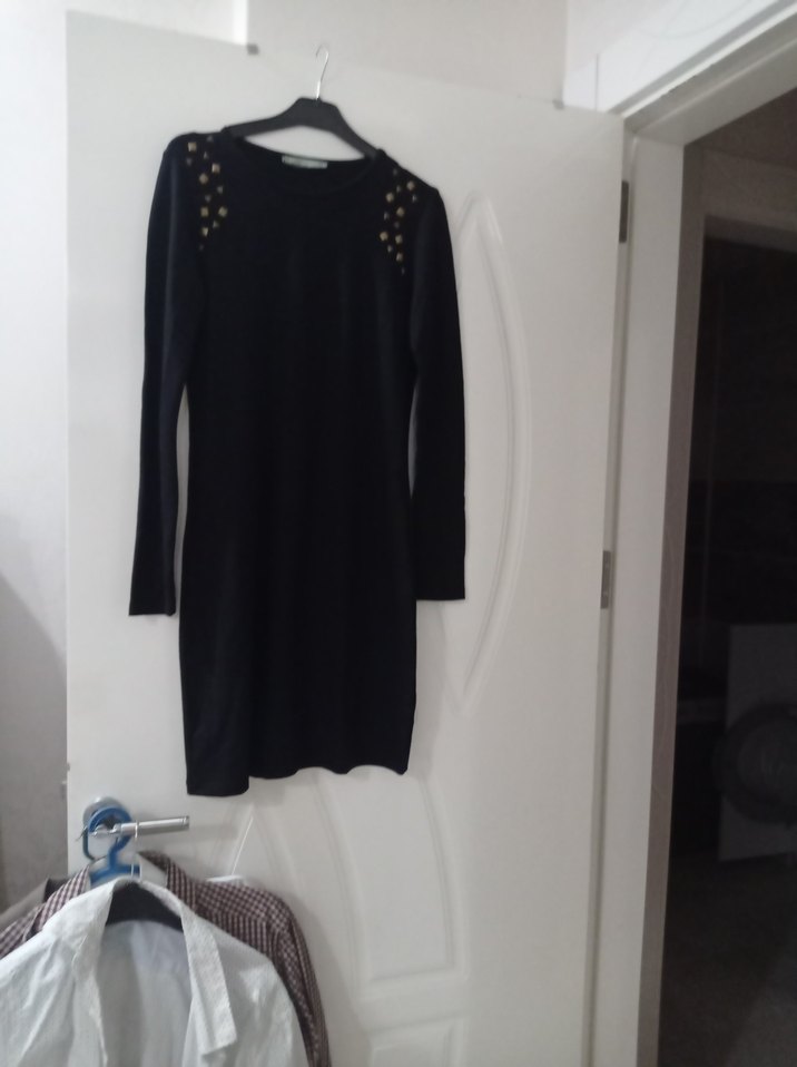 Siyah Düğmeli Uzun Kollu Midi Elbise - Görsel 2