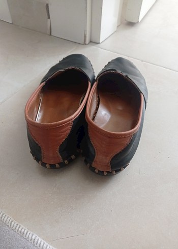 Siyah Deri Kadın Babet Ayakkabı - Görsel 3