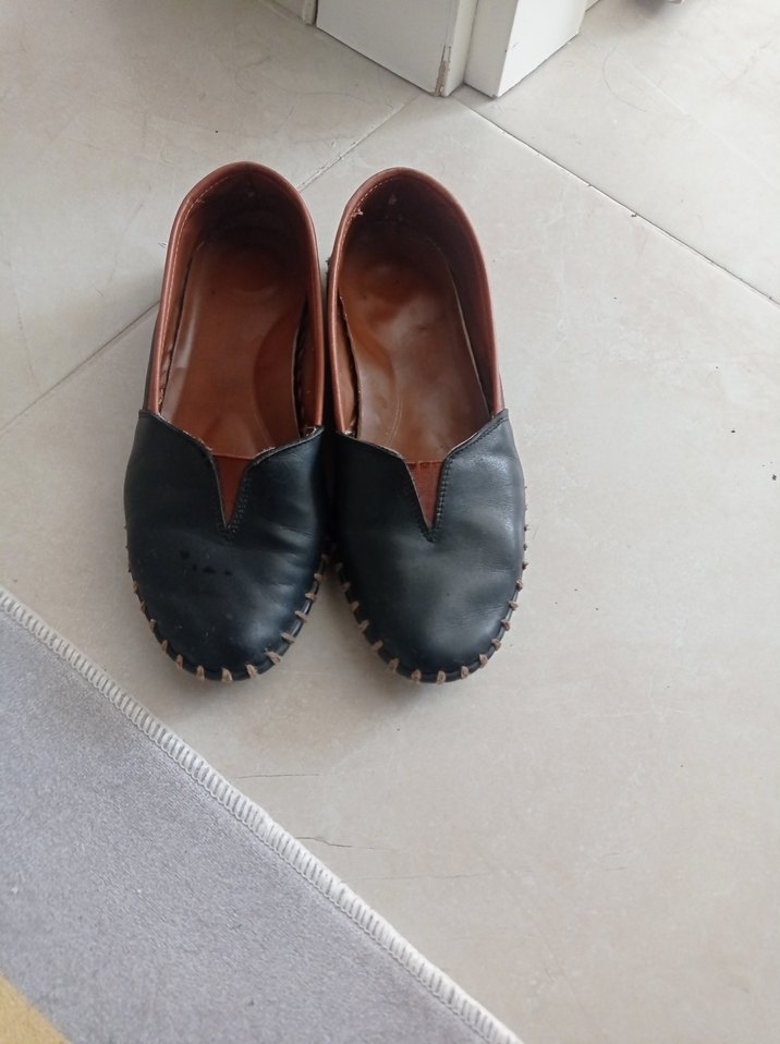 Siyah Deri Kadın Babet Ayakkabı - Görsel 4