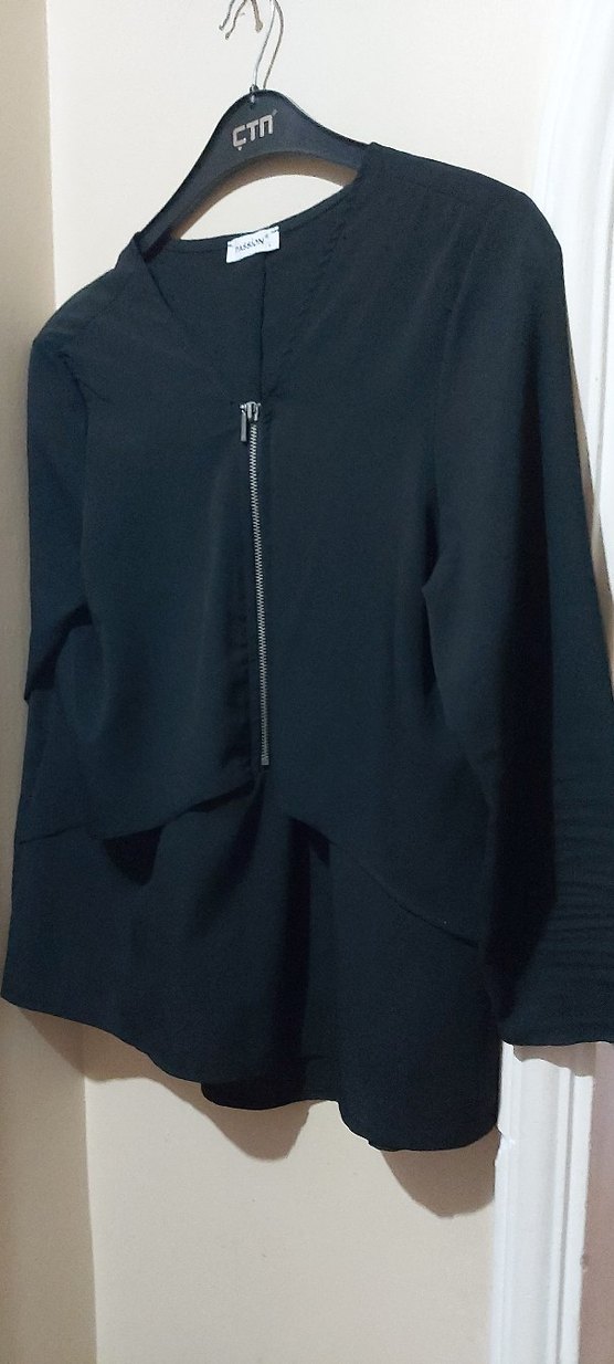 Siyah gömlek - Görsel 4