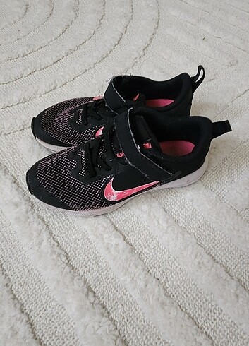 #Nike kız çocuk spor ayakkabı