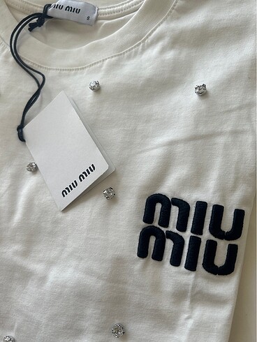 s Beden Miu beyaz taşlı tshirt