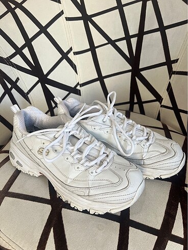Skechers D?lites beyaz spor ayakkabı