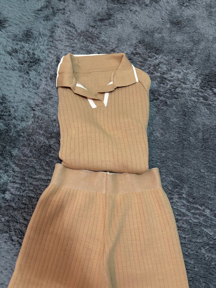 Bej V Yakalı Triko Kadın ikili takım - Görsel 2