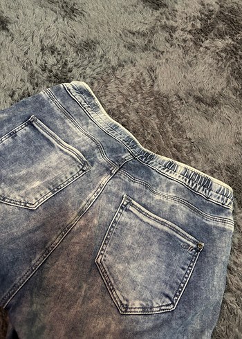 Kadın Gri Batik Desenli Kemerli Jean - Görsel 4