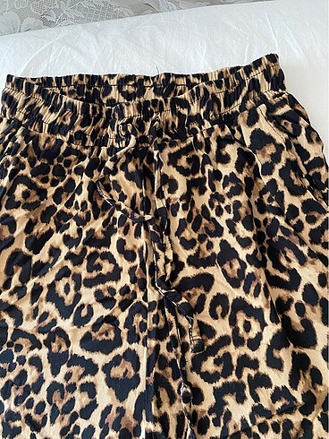 Stradivarius Leopar pantolon
