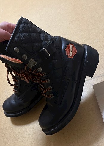 Harley Davidson kadın bot - Görsel 3