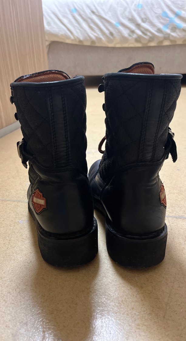 Harley Davidson kadın bot - Görsel 4