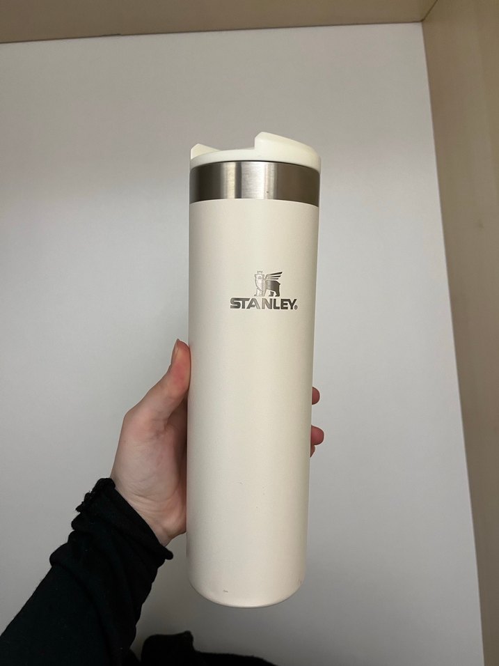 Beyaz Stanley Termos - Görsel 3