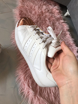 40 Beden beyaz Renk Adidas Süperstar