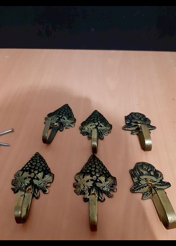 Beden Renk Altın Renkli Koyu Meyve Desenli Askılar