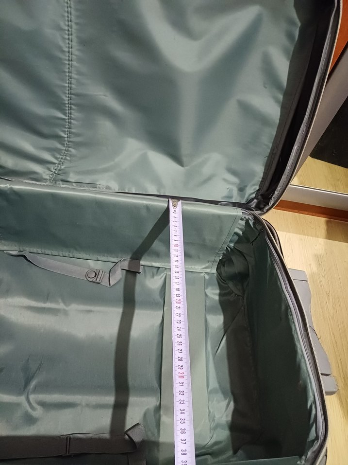 Gri Minimalist Erkek Bavulu - Görsel 5