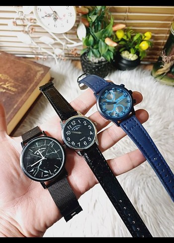 Kırmızı Oyuncak Araba - Görsel 4