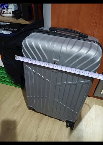 Gri Erkek Valiz, Tokalı, Minimalist Tasarım - Görsel 6