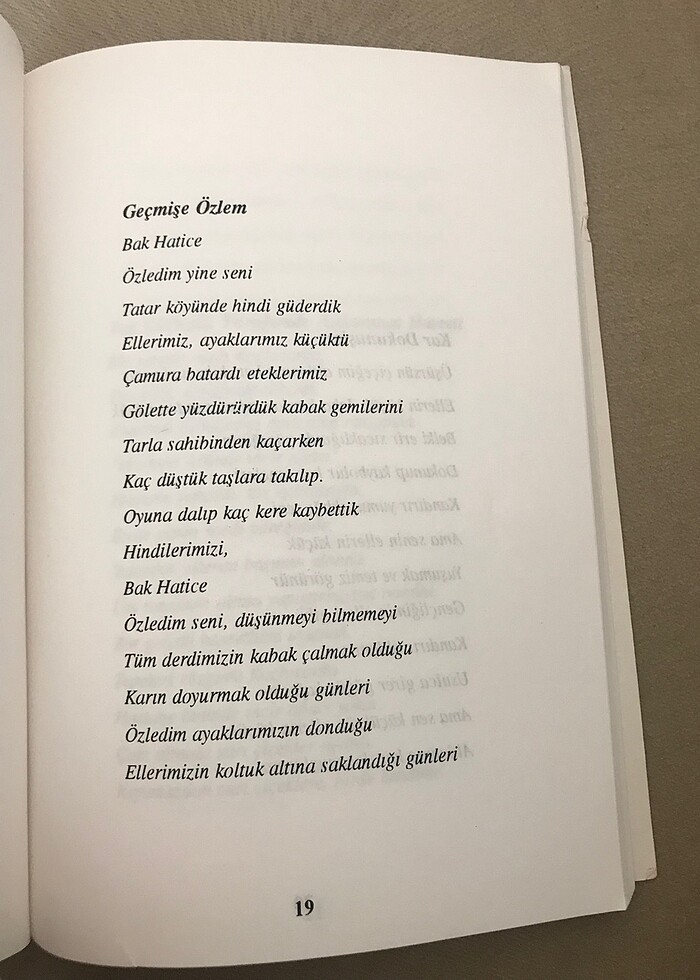 Yalnızlık - Şiir Kitabı - Görsel 3