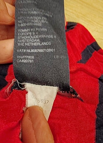  Beden TOMMY HILFIGER UNISEX ŞAL