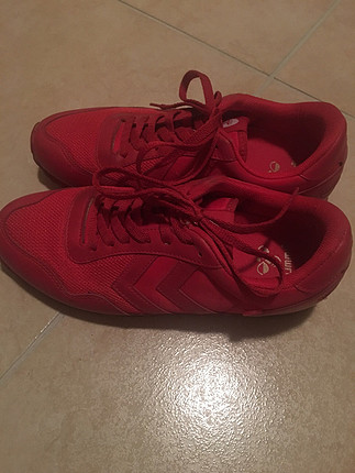 39 Beden Hummel kırmızı unisex spor ayakkabı 