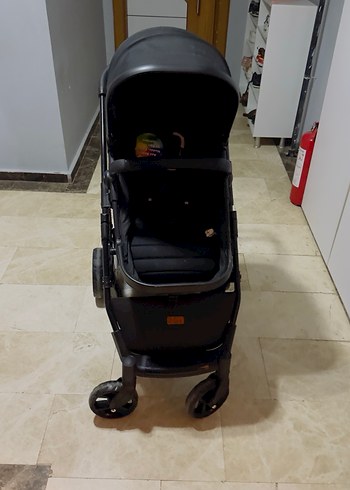 Siyah Bebek Arabası - Görsel 2