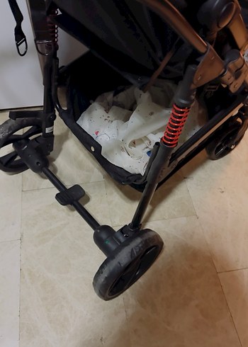 Siyah Bebek Arabası - Görsel 5