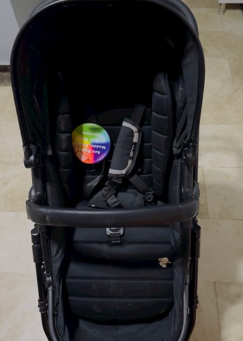 Siyah Bebek Arabası - Görsel 3