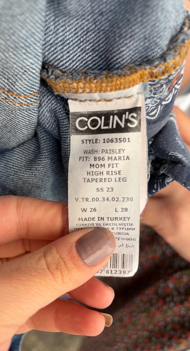 Gri Kemer Detaylı Salaş Kadın Jean - Görsel 3