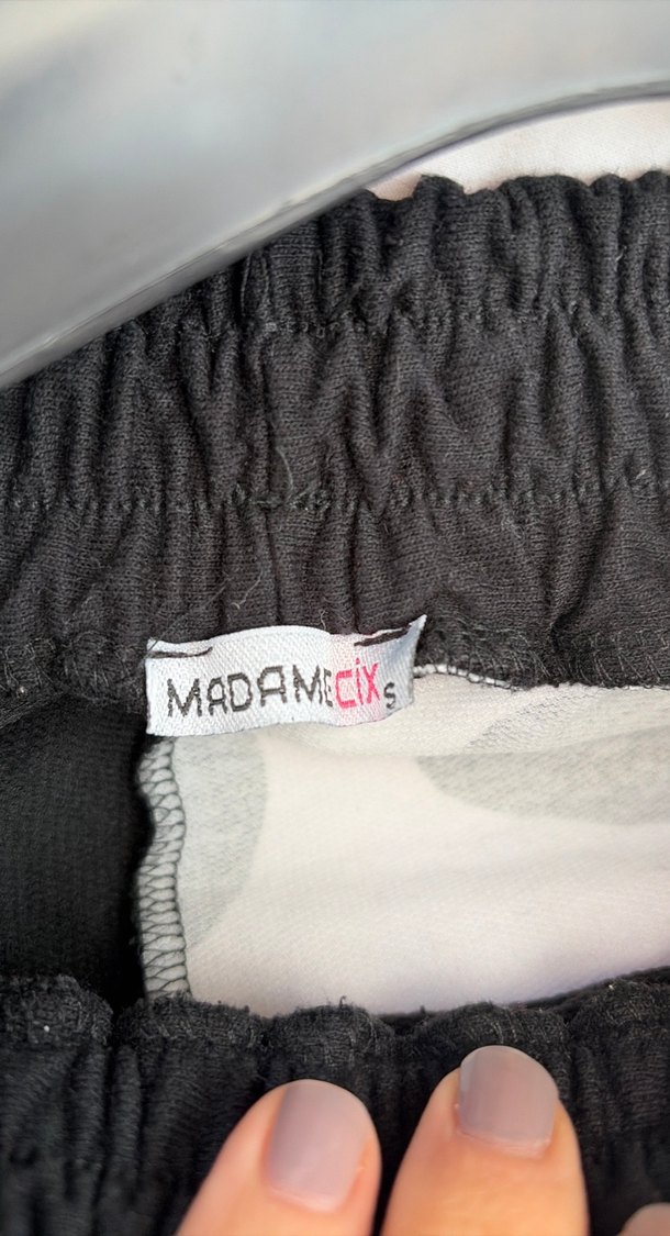 Düğmeli Siyah Beyaz Rahat Kadın Pantolon - Görsel 2