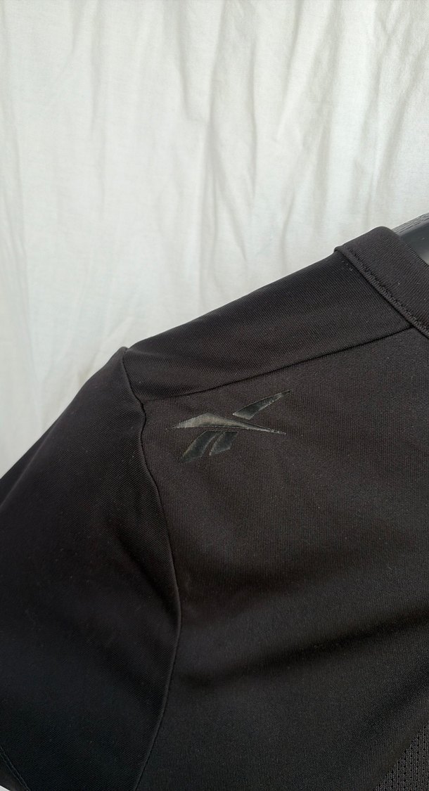 Siyah V Yaka Kısa Kollu Kadın Tişört - Görsel 4