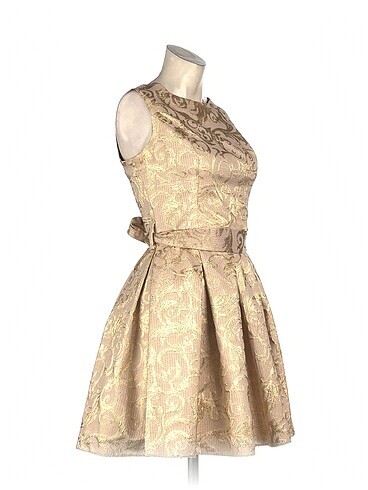 Vintage Love PreLoved Kısa Elbise %70 İndirimli.