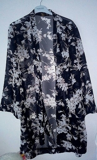 Çicekli Kimono