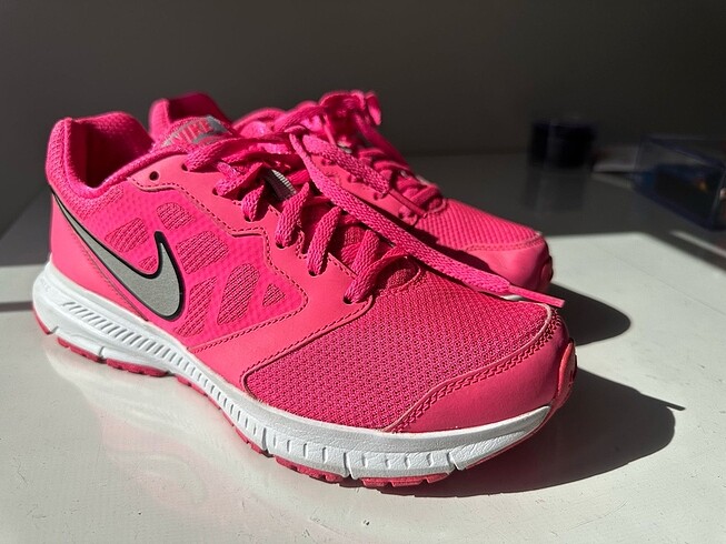 Nike spor ayakkabı