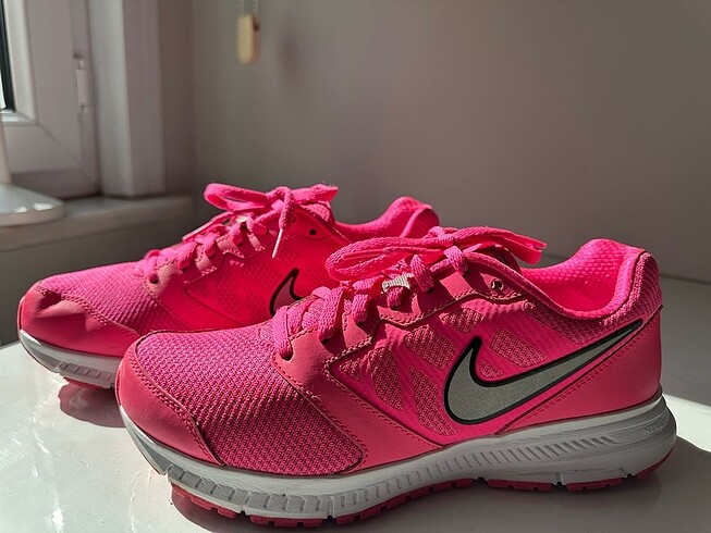 39 Beden pembe Renk Nike spor ayakkabı