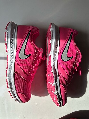 39 Beden Nike spor ayakkabı
