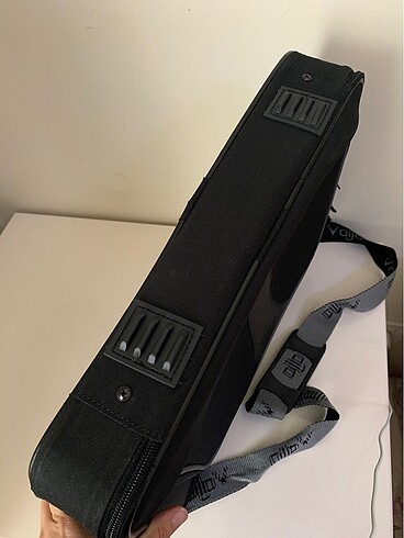  Beden siyah Renk Büyük boy laptop çantası