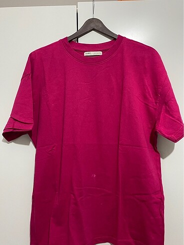pembe tişört