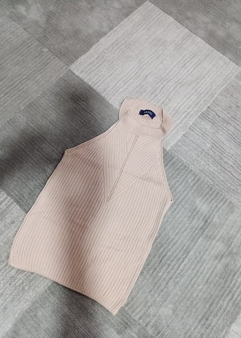 Kadın Bej Boğazlı Kolsuz Triko Süveter