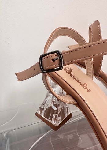 Bej Parlak Yılan Desenli Tokalı Topuklu Ayakkabı - Görsel 5