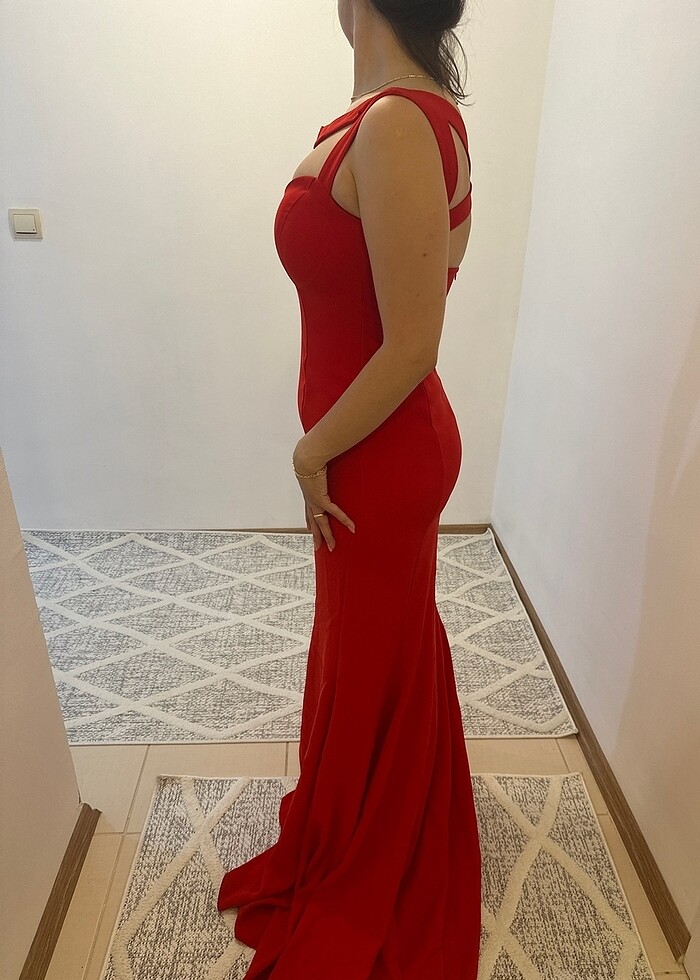 Kırmızı balık model abiye elbise - Görsel 3