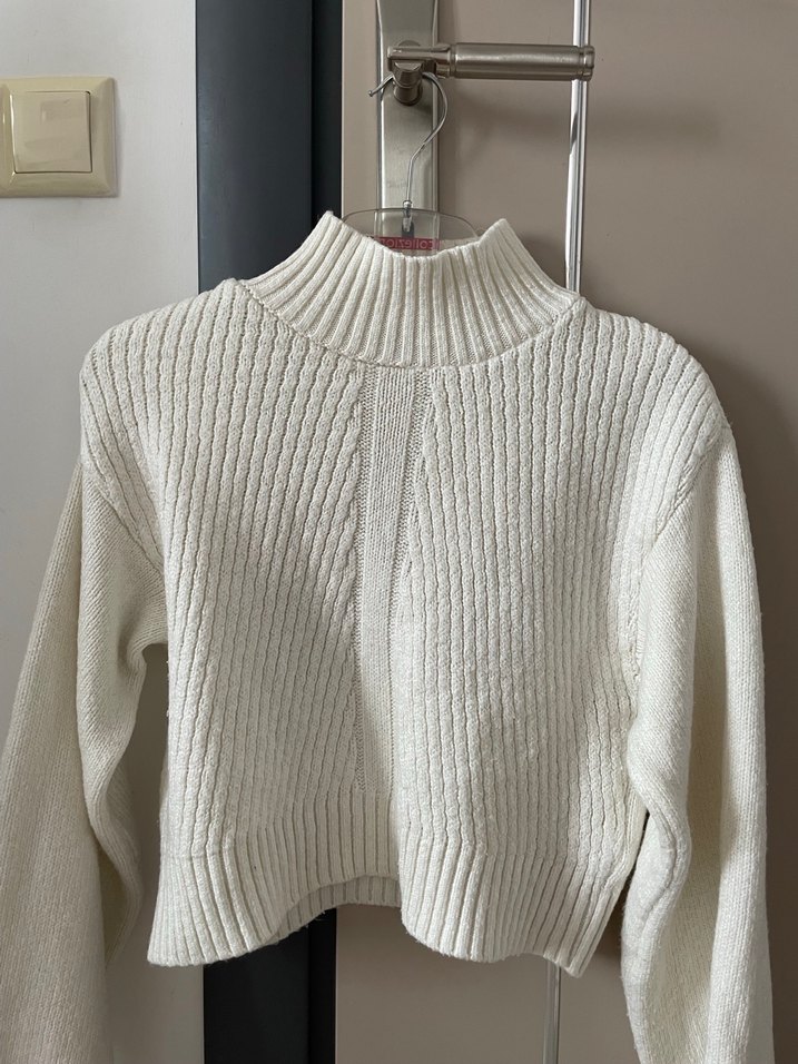 Beyaz Örgü Yüksek Yakalı Kadın Kazak - Görsel 4