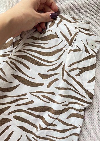 Kahverengi Zebra Desenli Pliseli Kadın Pantolon - Görsel 3