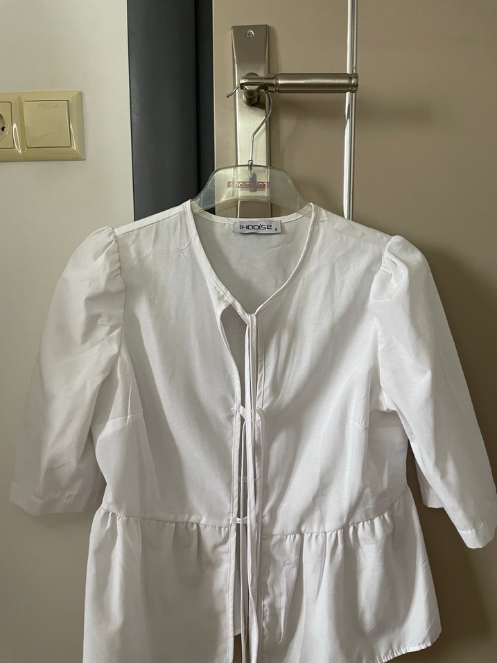 Düğmeli Beyaz Mini Keten Kadın Gömlek - Görsel 2