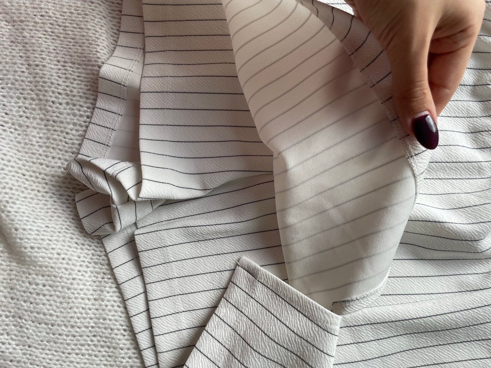 Beyaz İnce Çizgili Mini Etek - Görsel 3